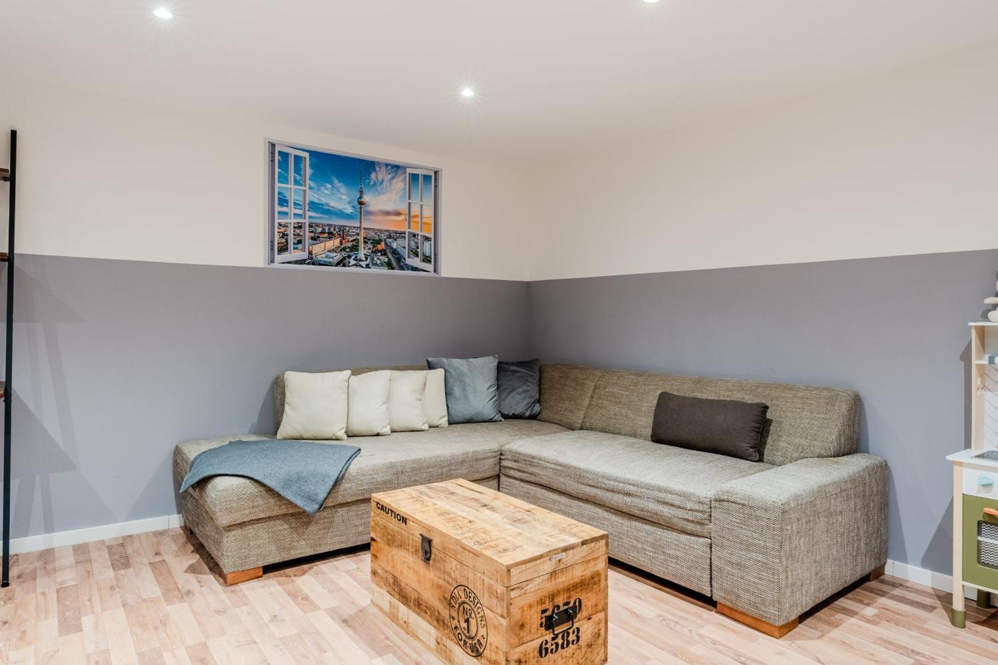 Spacious, 3 Flat With Gym & Play Area Berlin