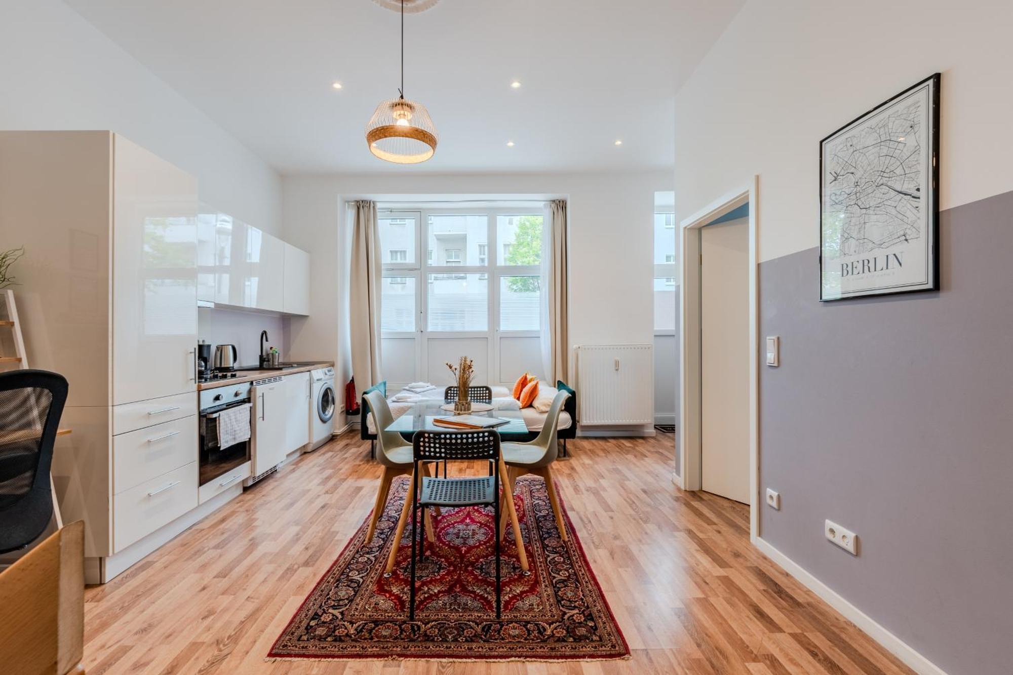Apartment Spacious, 3 Flat With Gym & Play Area